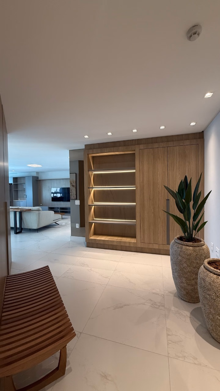 Apartamento 3 suítes em Meia Praia — Meia Praia, Itapema