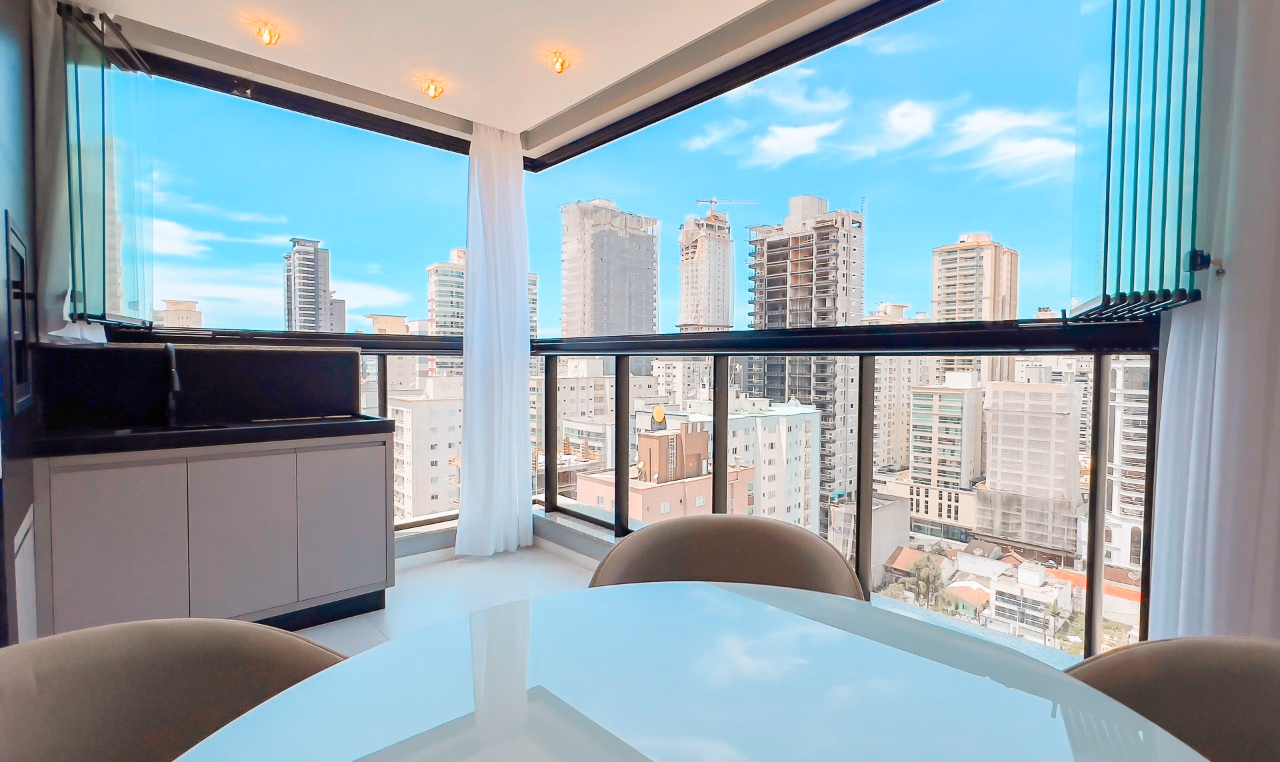 Apartamento 3 suítes em Meia Praia — Meia Praia, Itapema