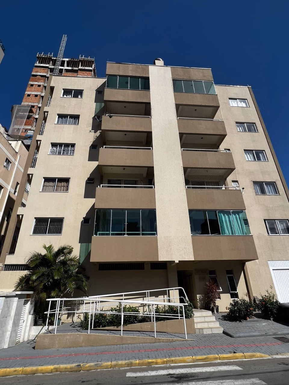 Tupan Residence — Meia Praia