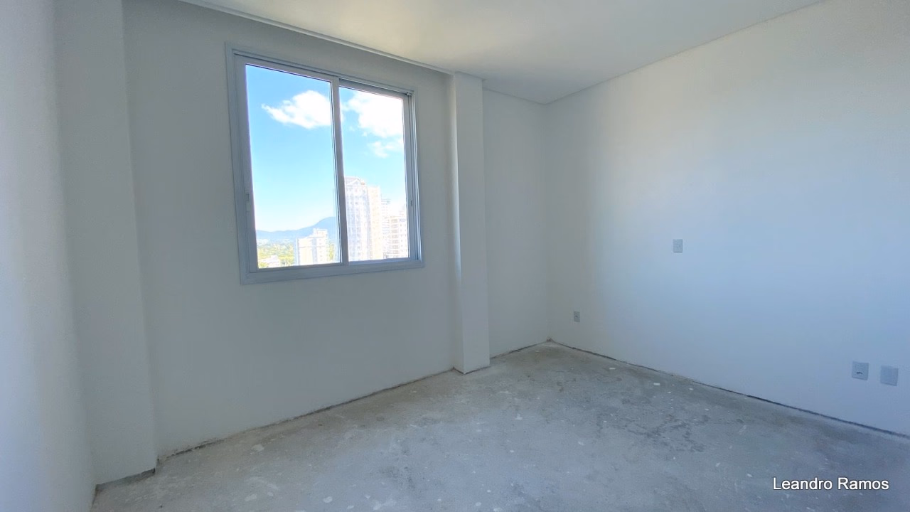 Apartamento 4 suítes em Meia Praia — Meia Praia, Itapema