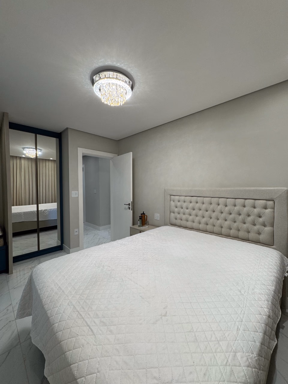 Apartamento 4 suítes em Meia Praia — Meia Praia, Itapema