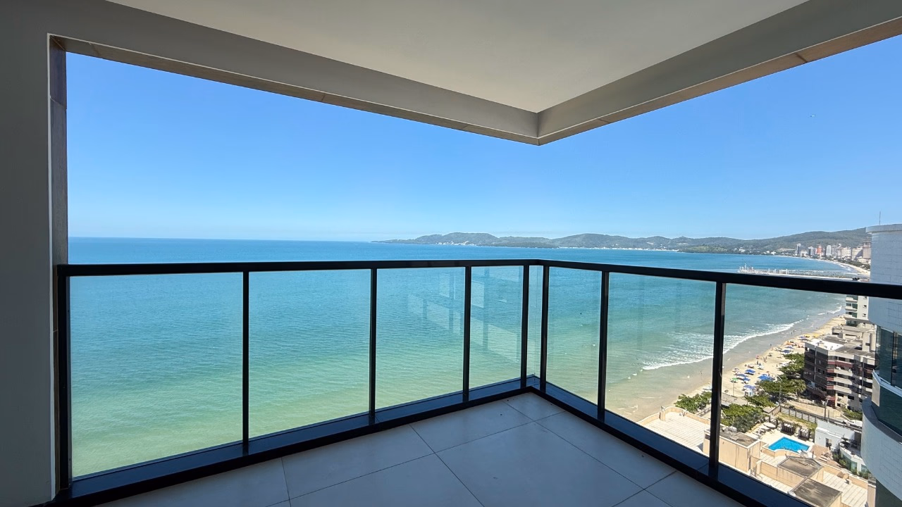 Apartamento 4 suítes em Meia Praia — Meia Praia, Itapema