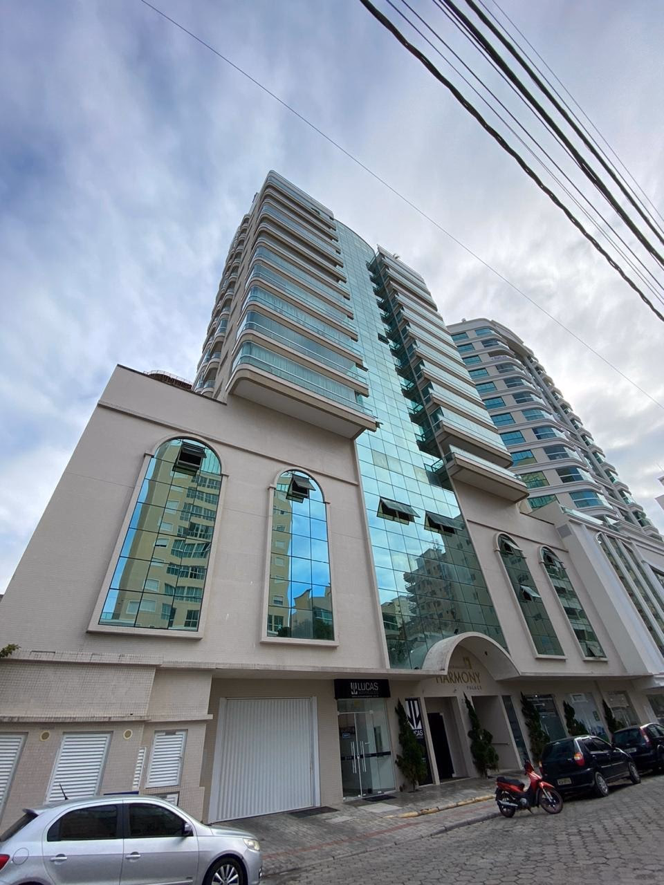 Harmony Palace Residence — Meia Praia