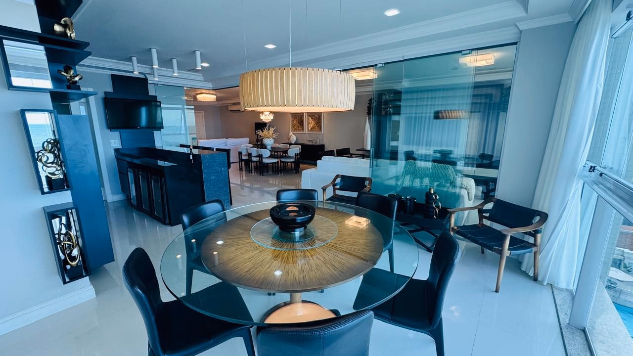 Apartamento 4 suítes em Meia Praia — Meia Praia, Itapema