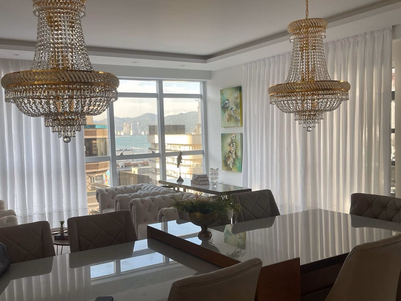 Apartamento 4 suítes em Meia Praia — Meia Praia, Itapema
