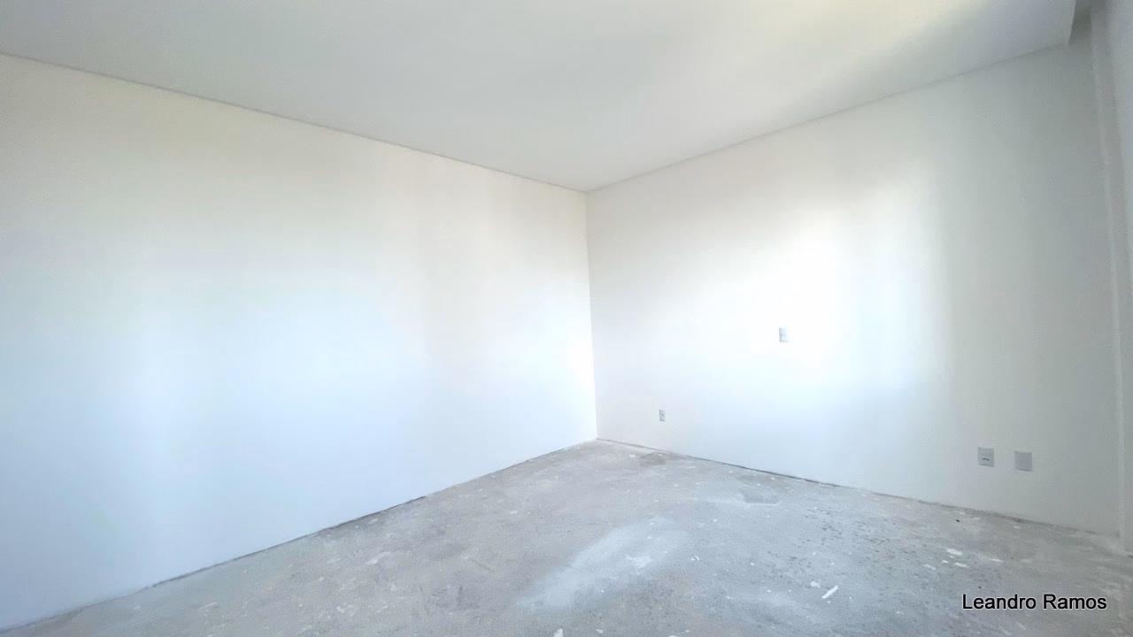 Apartamento 4 suítes em Meia Praia — Meia Praia, Itapema