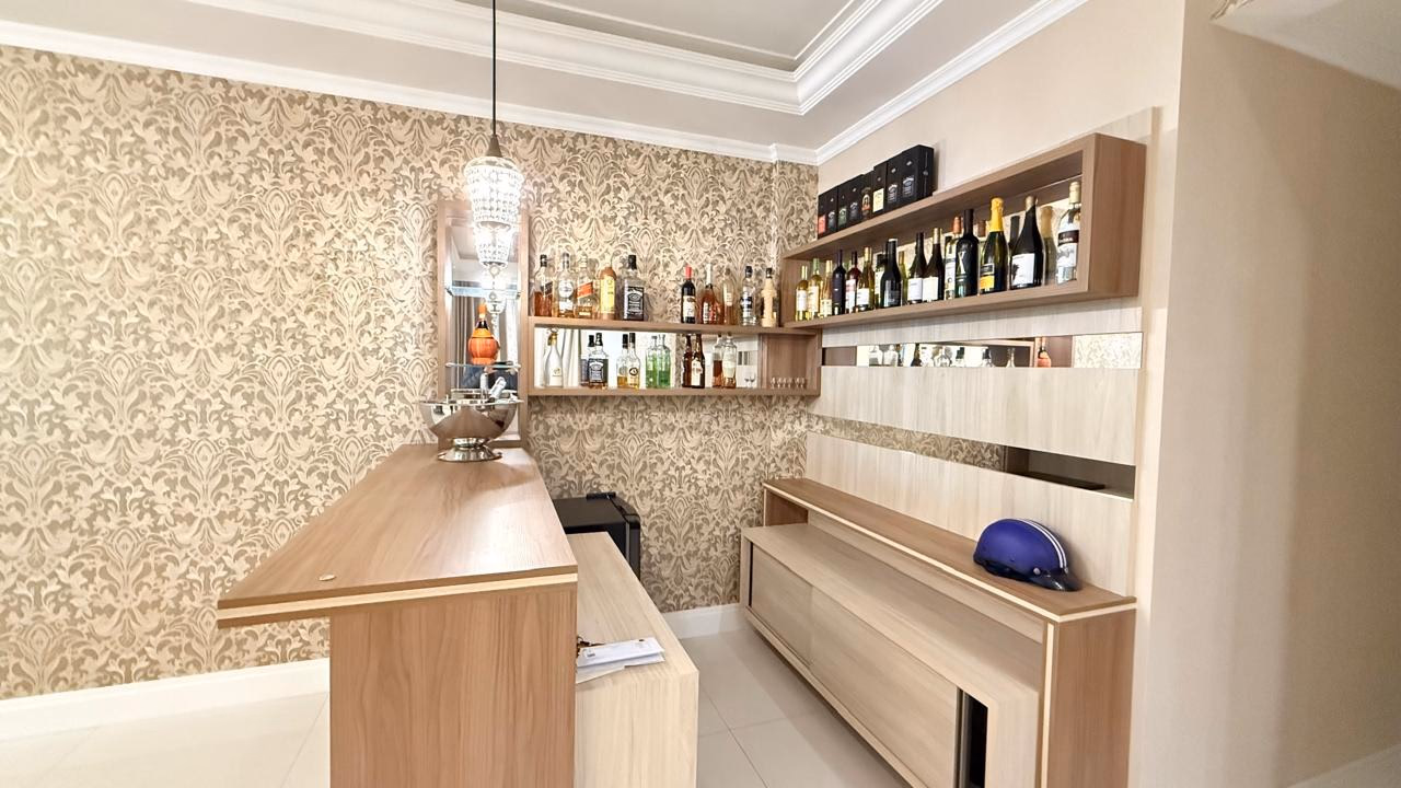 Apartamento 4 suítes em Meia Praia — Meia Praia, Itapema