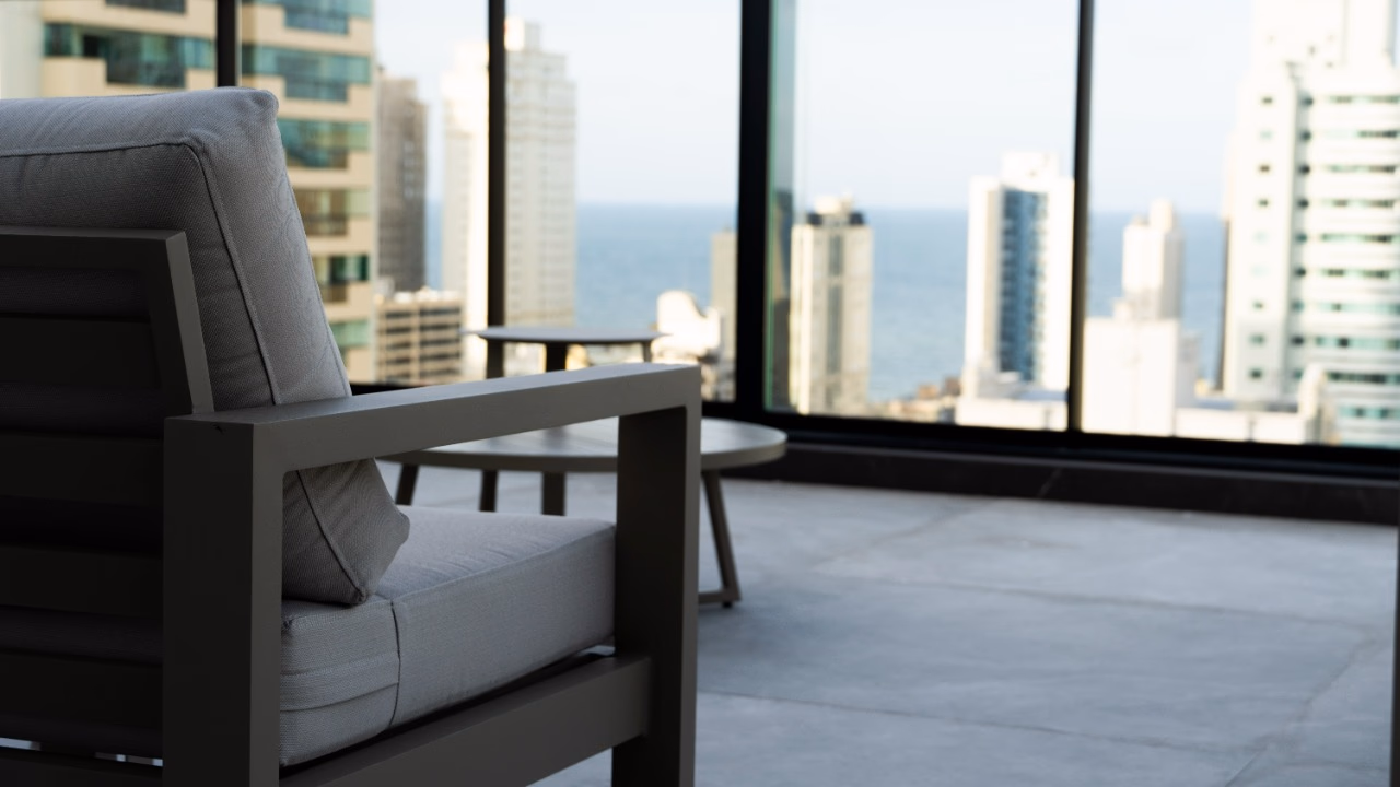 Apartamento 3 suítes em Meia Praia — Meia Praia, Itapema