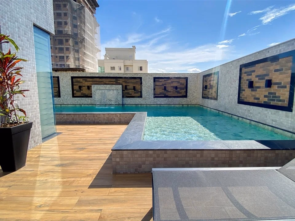 Residencial Long Beach, Rua 240, Bairro Meia Praia, Itapema - SC (1)