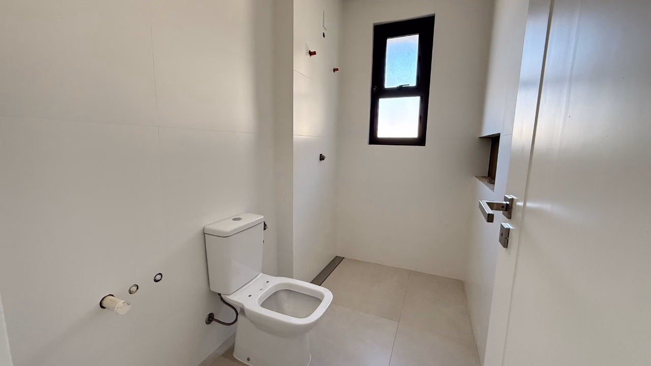 Apartamento 4 suítes em Meia Praia — Meia Praia, Itapema