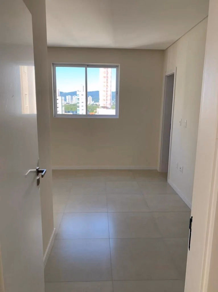 Apartamento 3 suítes em Meia Praia — Meia Praia, Itapema