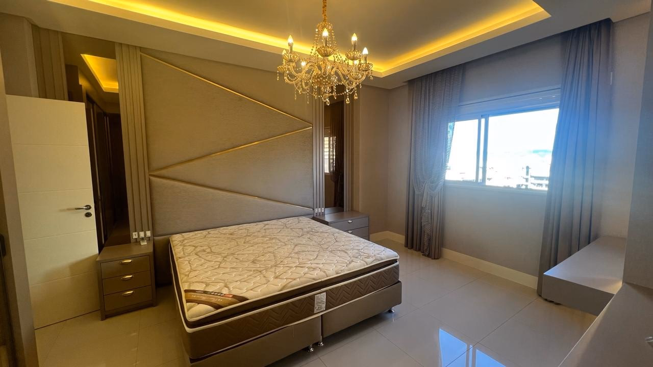 Apartamento 4 suítes em Meia Praia — Meia Praia, Itapema