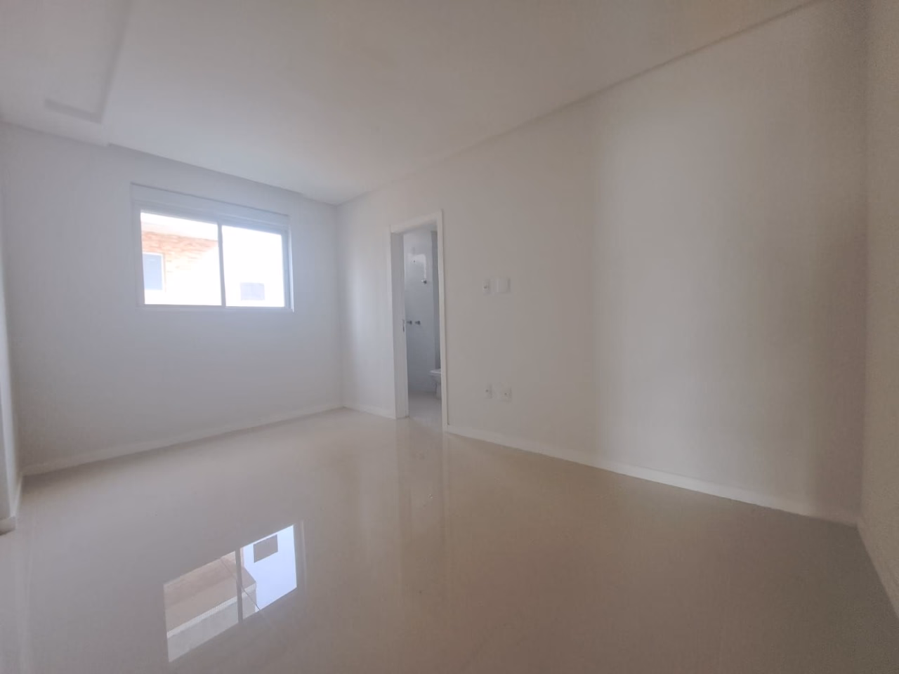 Apartamento 3 suítes em Meia Praia — Meia Praia, Itapema