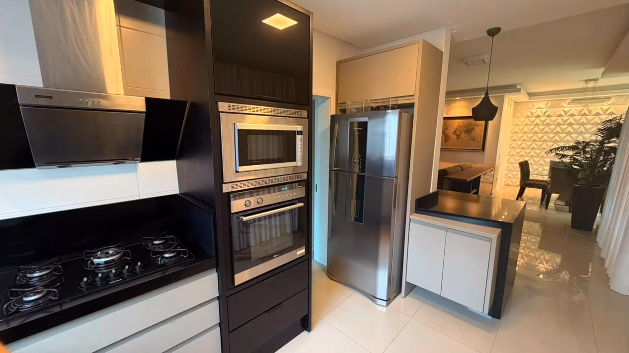 Apartamento 4 suítes em Meia Praia — Meia Praia, Itapema