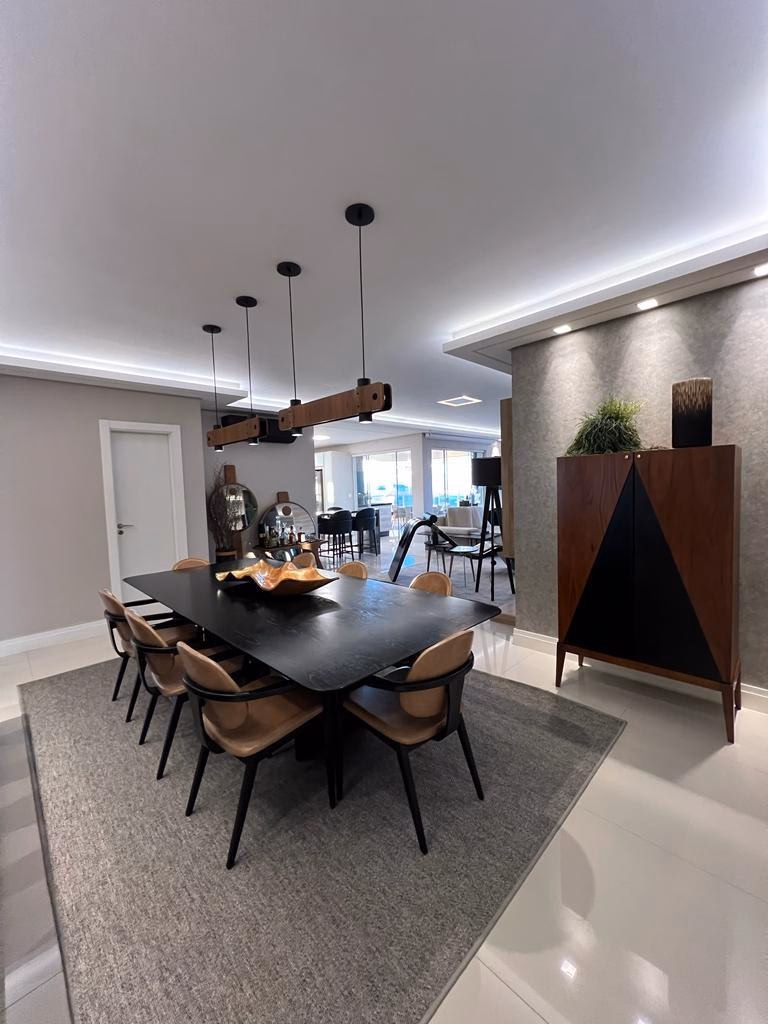 Apartamento 3 suítes em Meia Praia — Meia Praia, Itapema