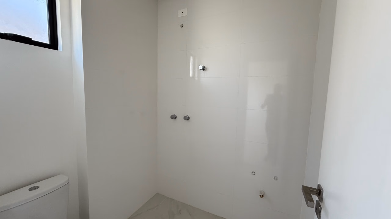 Apartamento 3 suítes em Meia Praia — Meia Praia, Itapema