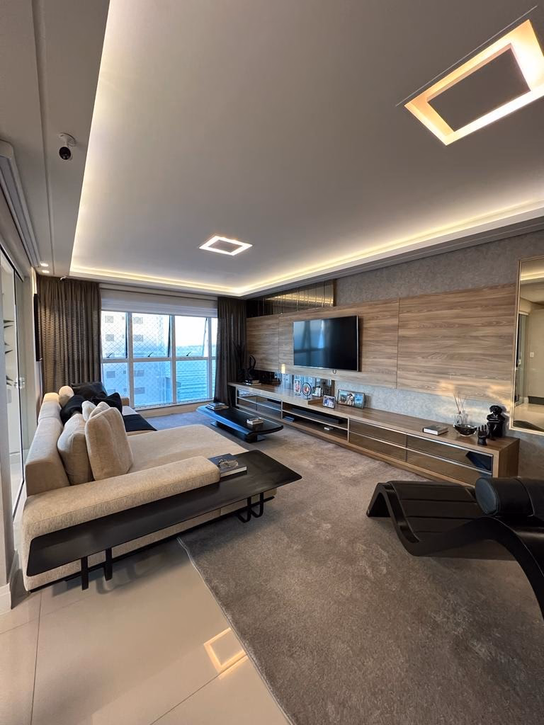 Apartamento 3 suítes em Meia Praia — Meia Praia, Itapema