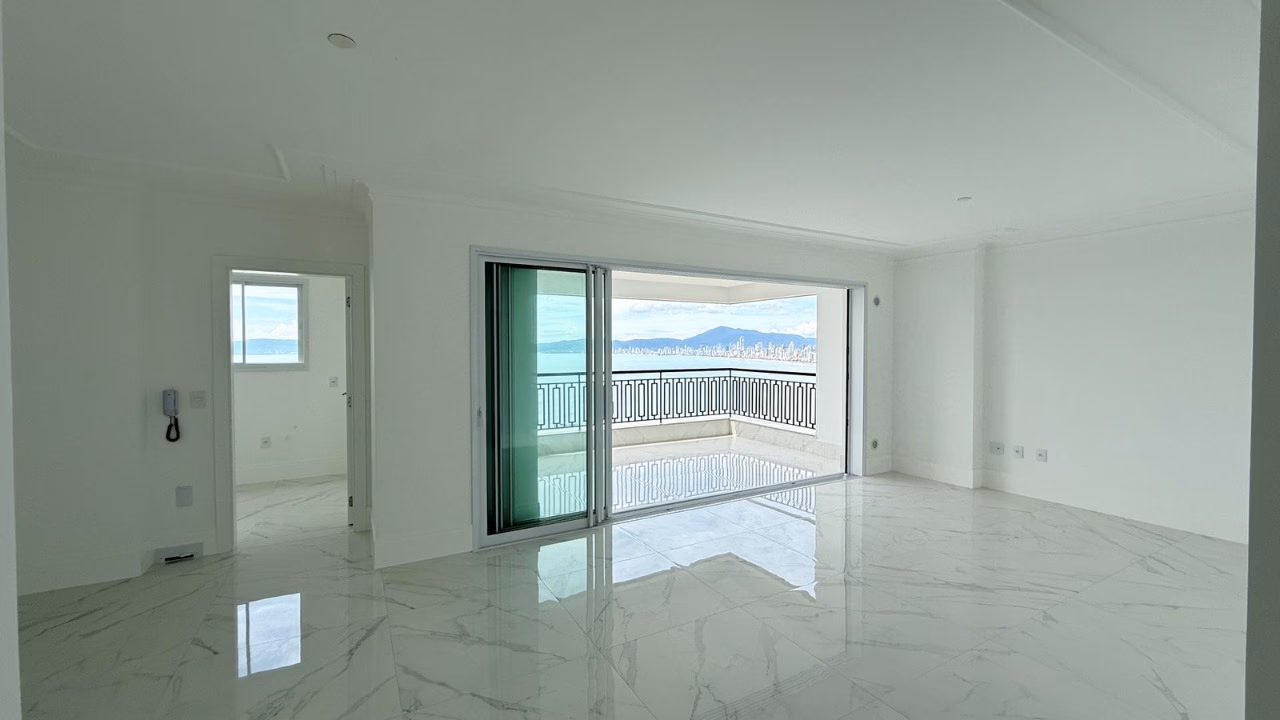 Apartamento 3 suítes em Canto da Praia — Canto da Praia, Itapema