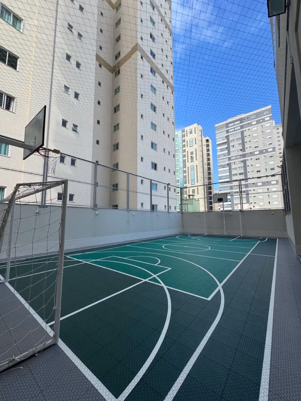El Elyon - Rua 256, Bairro Meia Praia, Itapema - SC (19)