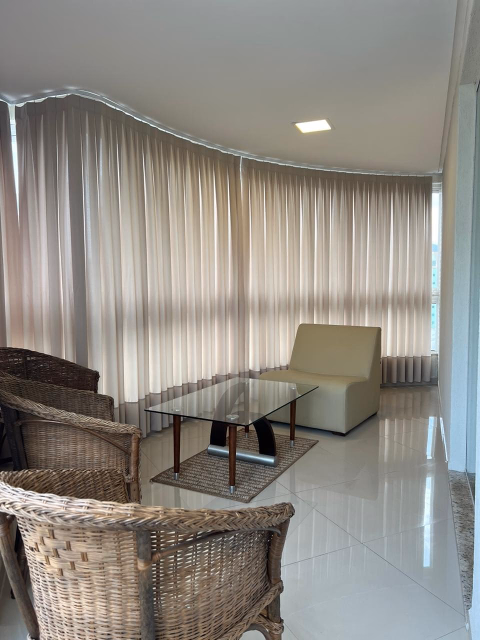 Apartamento 3 suítes em Meia Praia — Meia Praia, Itapema