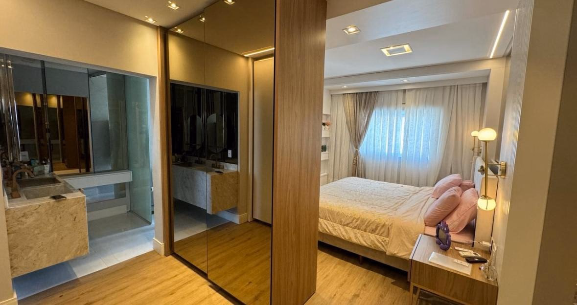 Apartamento 4 suítes em Meia Praia — Meia Praia, Itapema