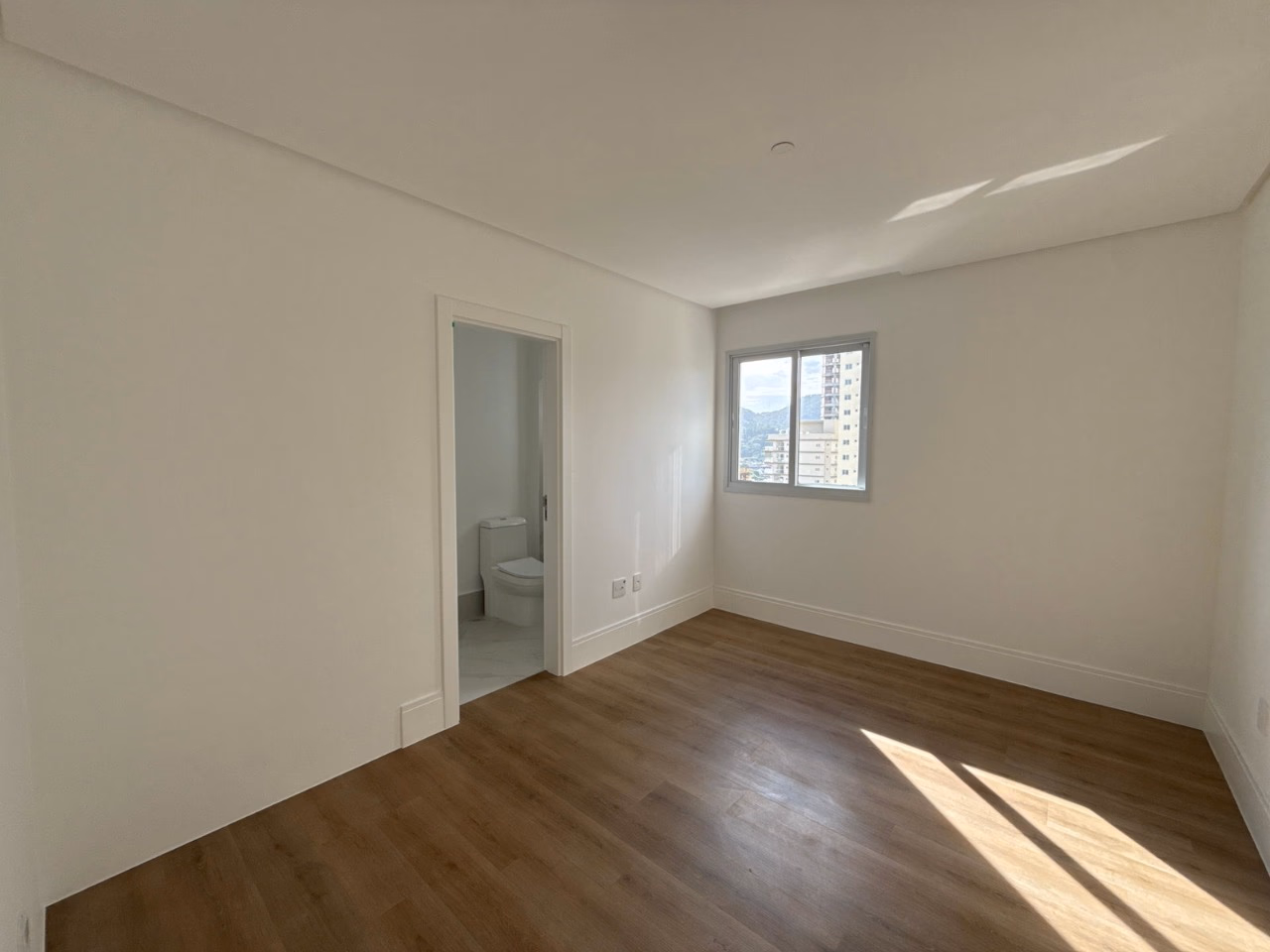 Apartamento 4 suítes em Centro — Centro, Itapema