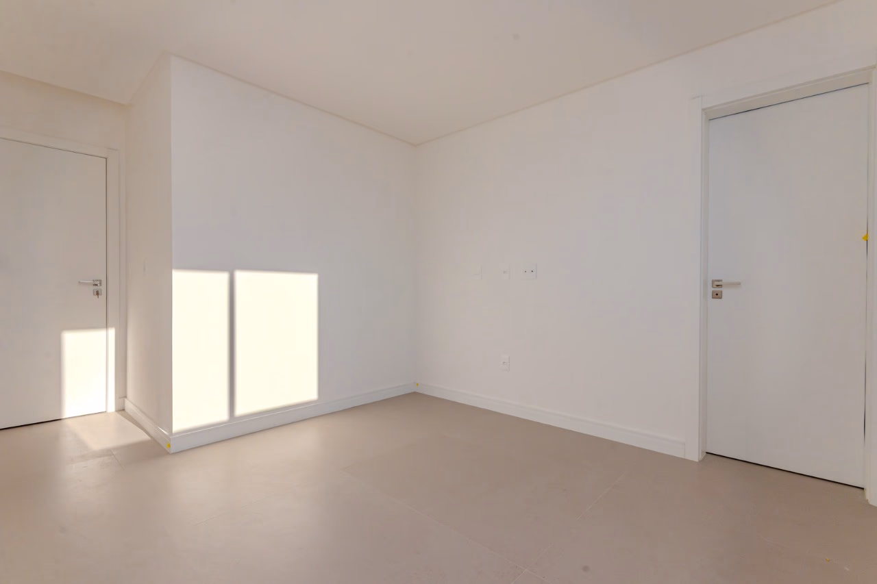Apartamento 3 suítes em Meia Praia — Meia Praia, Itapema
