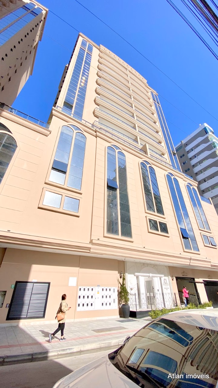 Fontana Di Trevi Residence — Meia Praia