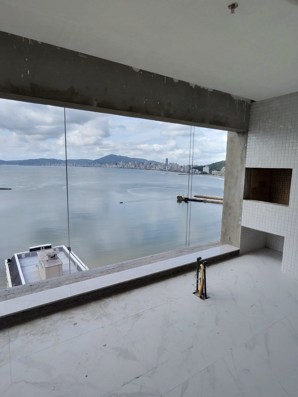 Apartamento 4 suítes em Centro — Centro, Itapema