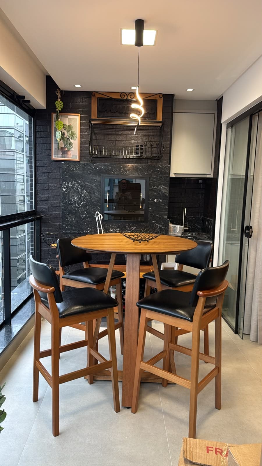Apartamento 3 suítes em Meia Praia — Meia Praia, Itapema