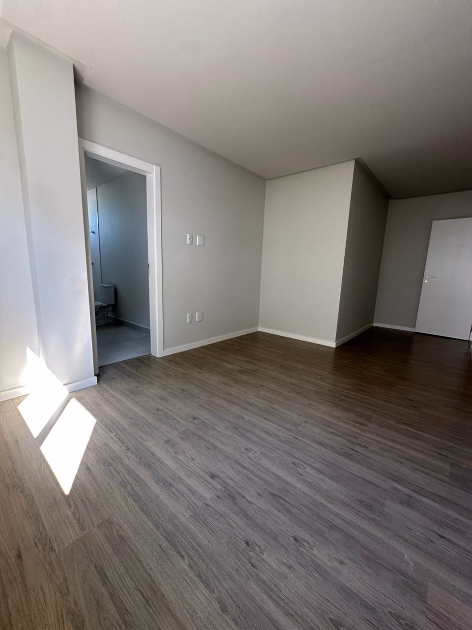 Apartamento 4 suítes em Meia Praia — Meia Praia, Itapema
