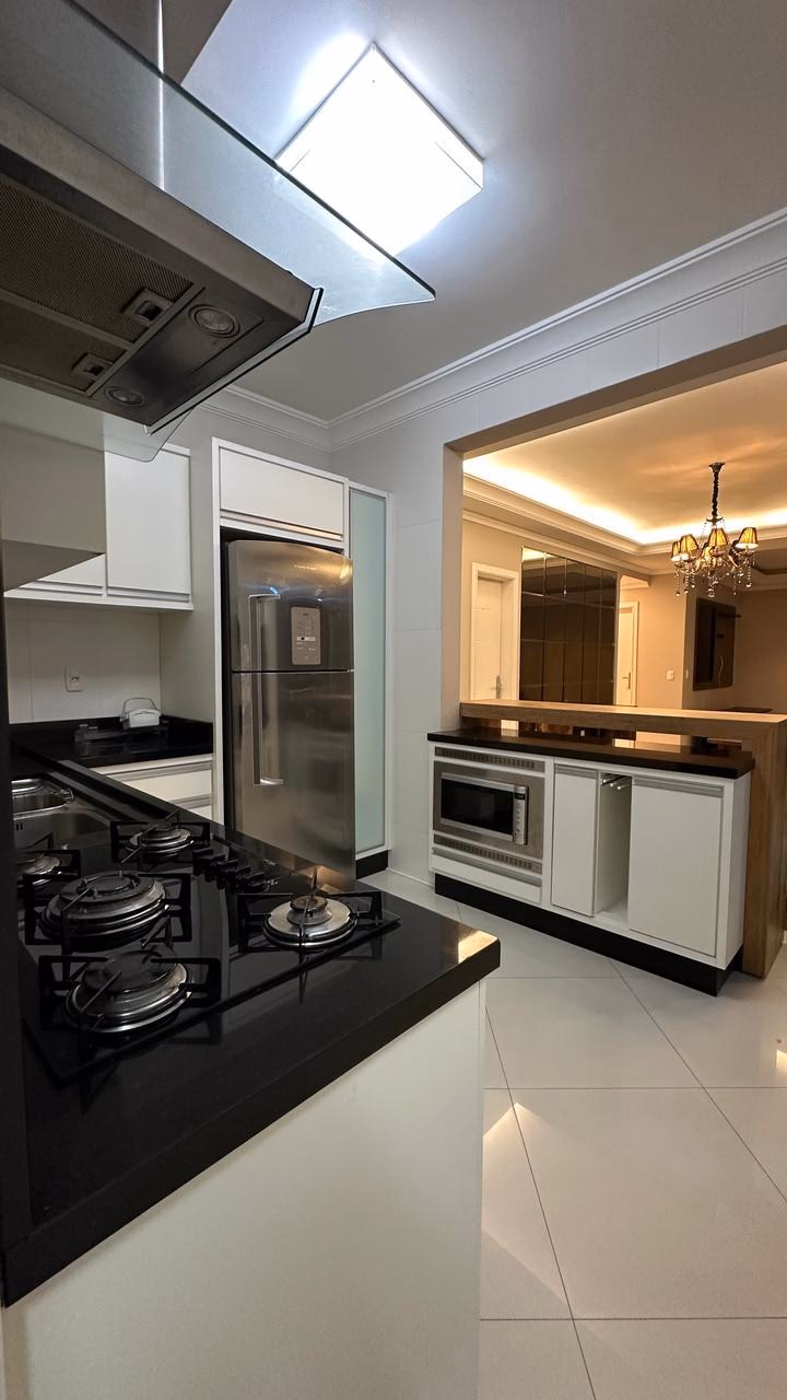 Apartamento 4 suítes em Meia Praia — Meia Praia, Itapema