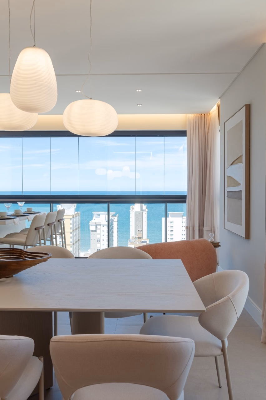 Apartamento 3 suítes em Meia Praia — Meia Praia, Itapema