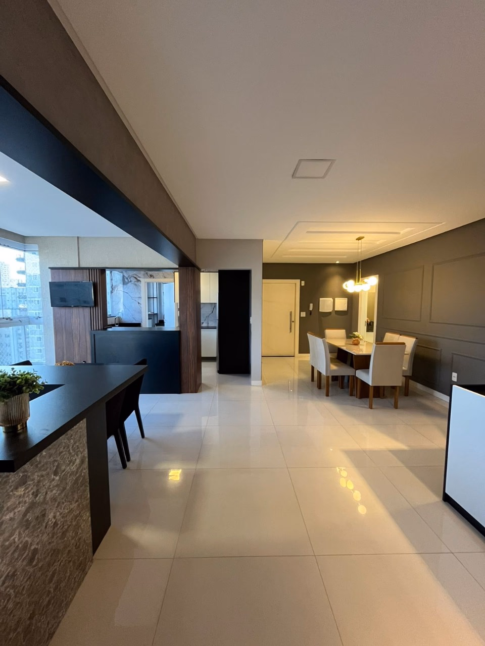 Apartamento 3 suítes em Meia Praia — Meia Praia, Itapema