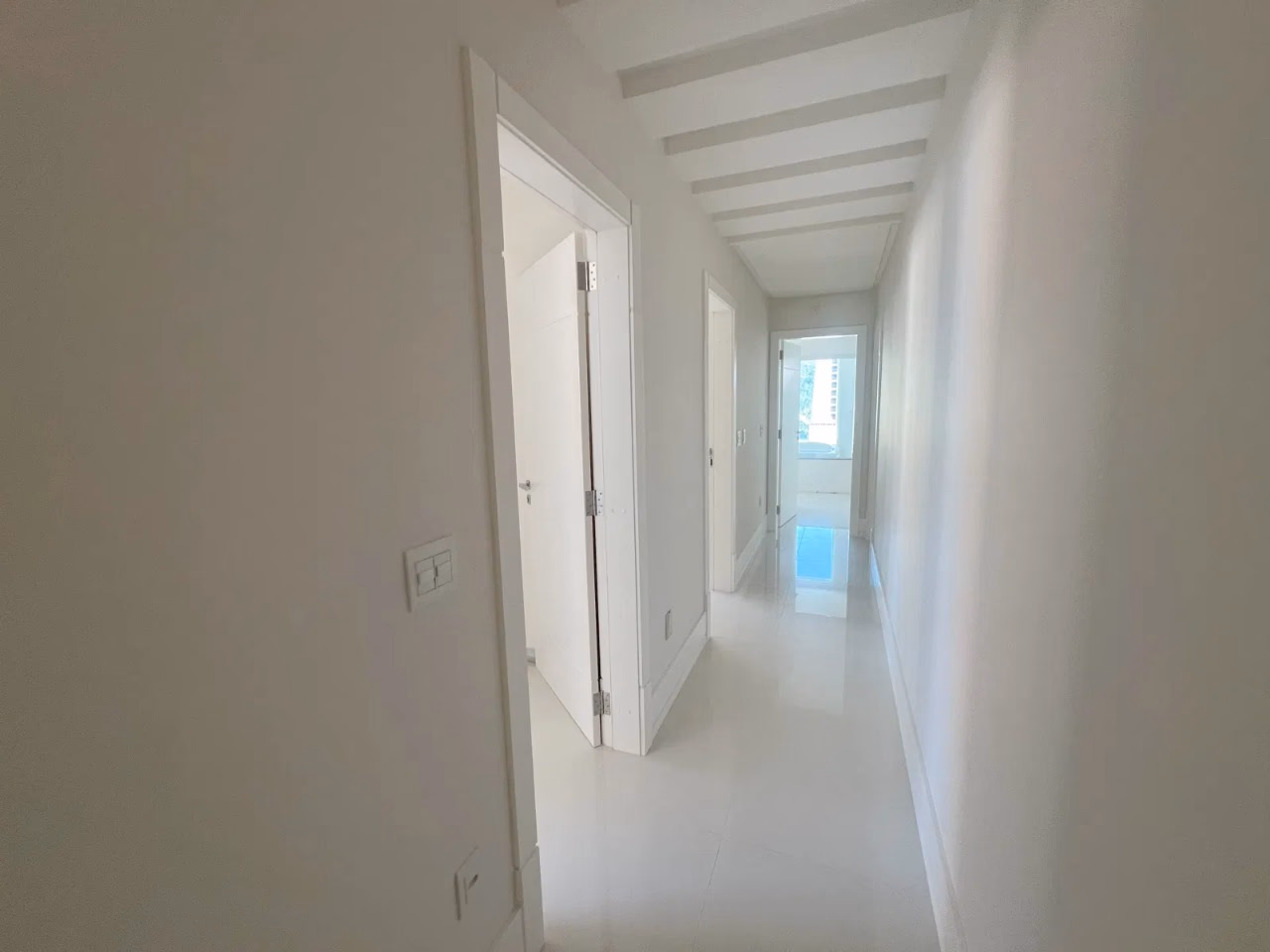 Apartamento 4 suítes em Centro — Centro, Itapema