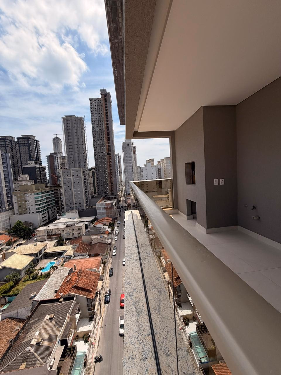 Apartamento 3 suítes em Meia Praia — Meia Praia, Itapema