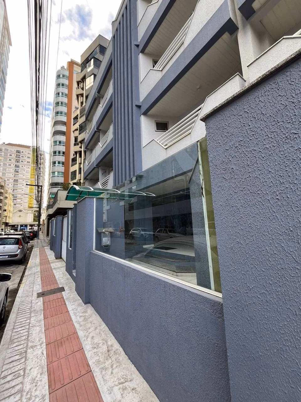 Edifício Vanessa — Meia Praia
