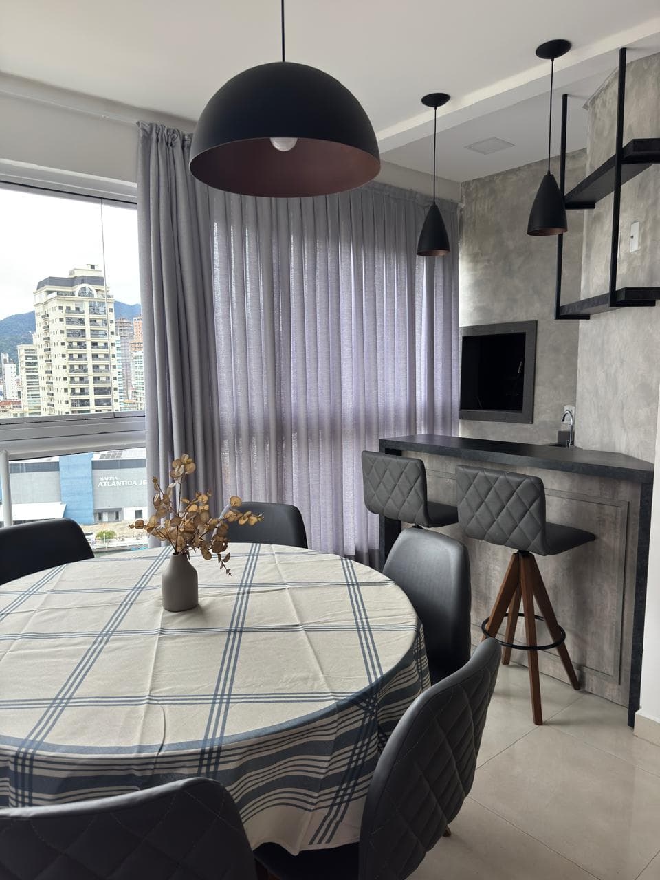 Apartamento 3 suítes em Meia Praia — Meia Praia, Itapema