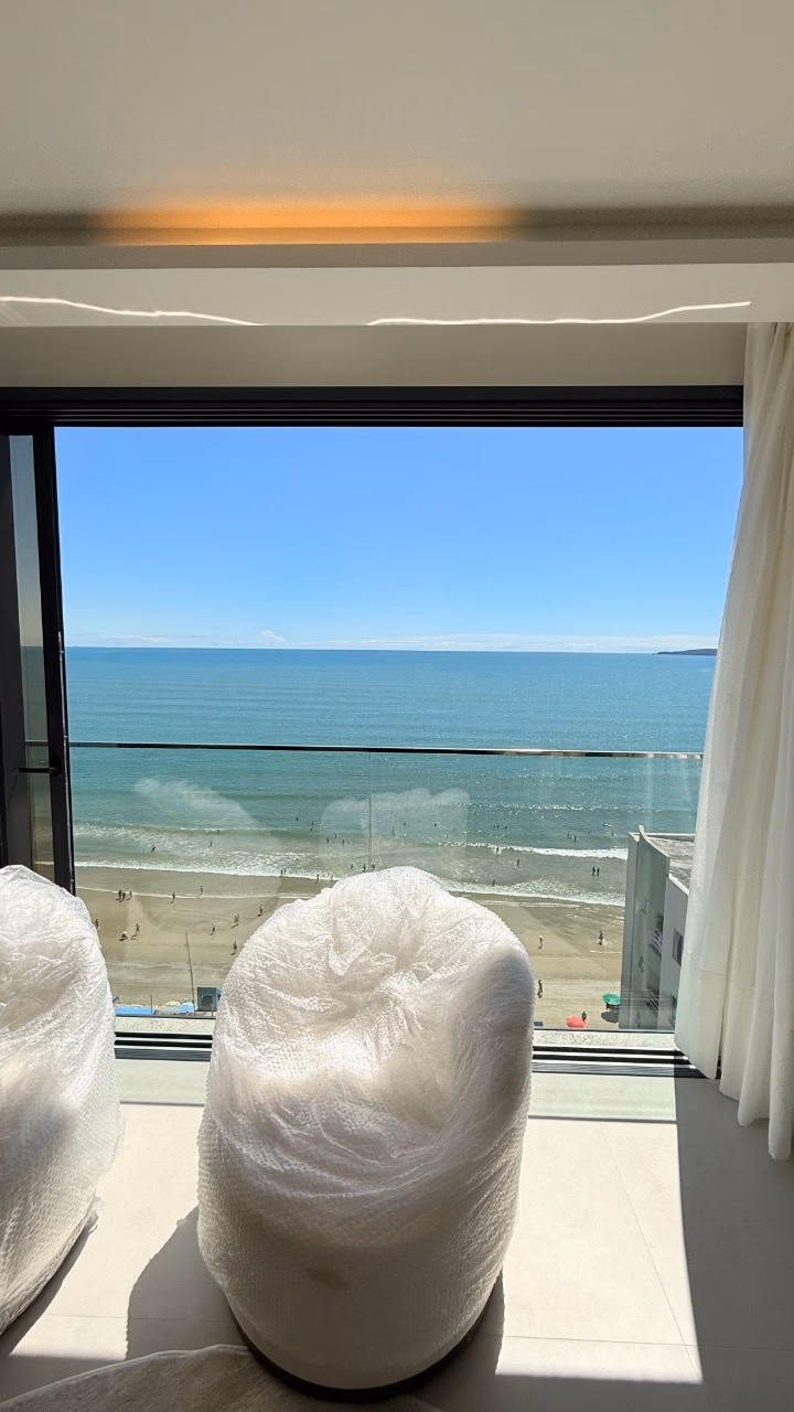 Apartamento 3 suítes em Meia Praia — Meia Praia, Itapema