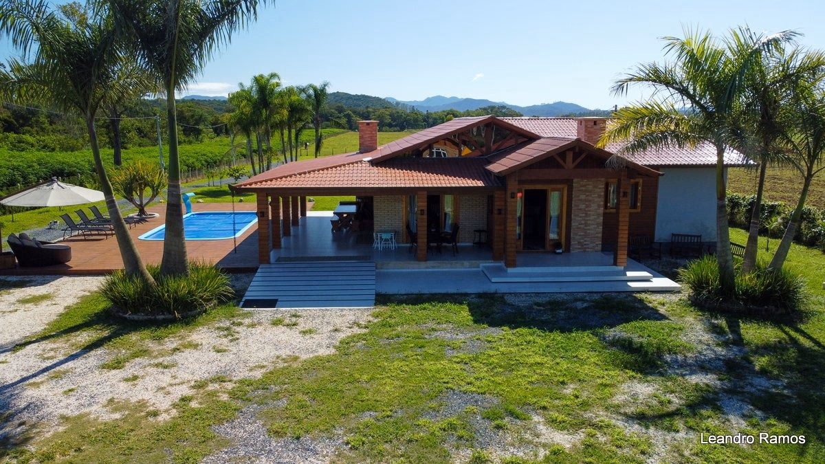Imóvel 3 suítes em Ribanceira do Sul — Ribanceira do Sul, São João Batista