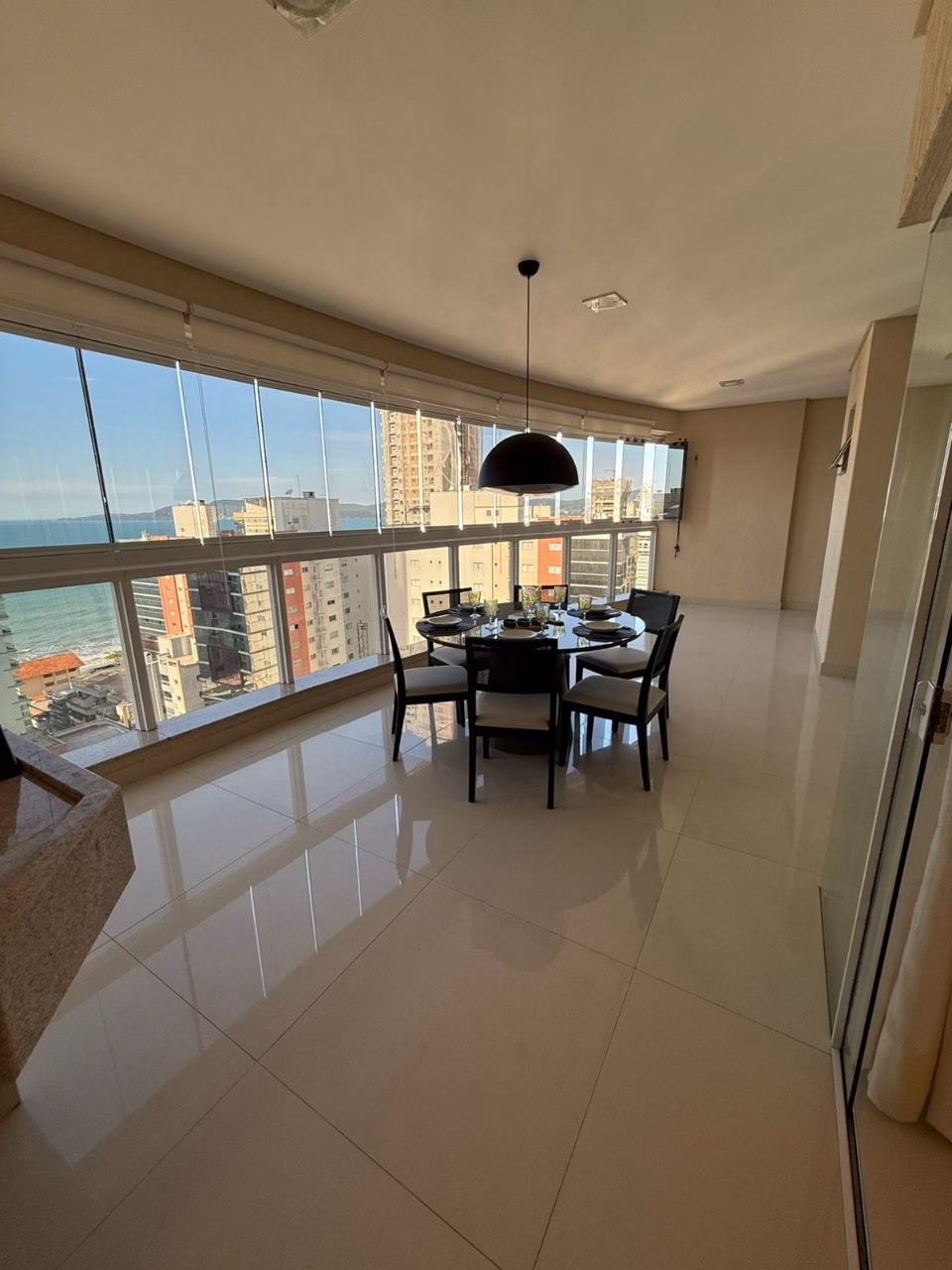 Apartamento 3 suítes em Meia Praia — Meia Praia, Itapema
