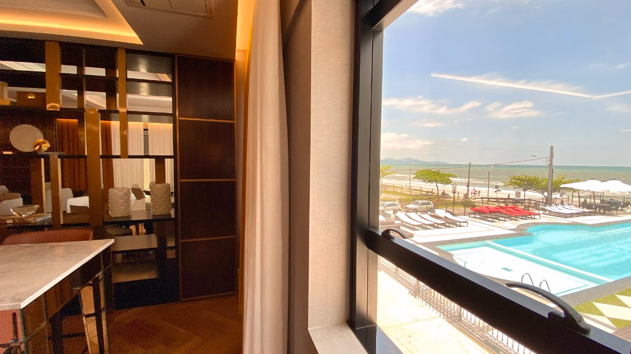 Apartamento frente mar a venda na Meia Praia em Itapema-SC (60)