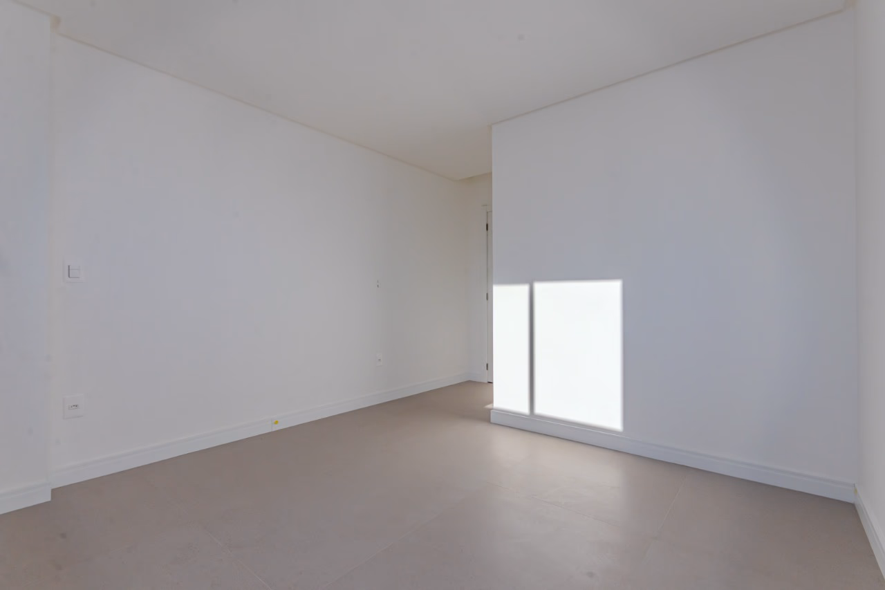 Apartamento 3 suítes em Meia Praia — Meia Praia, Itapema