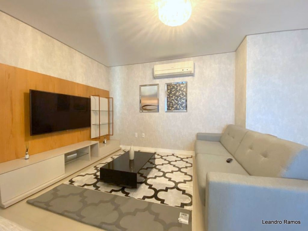 Apartamento 3 suítes em Meia Praia — Meia Praia