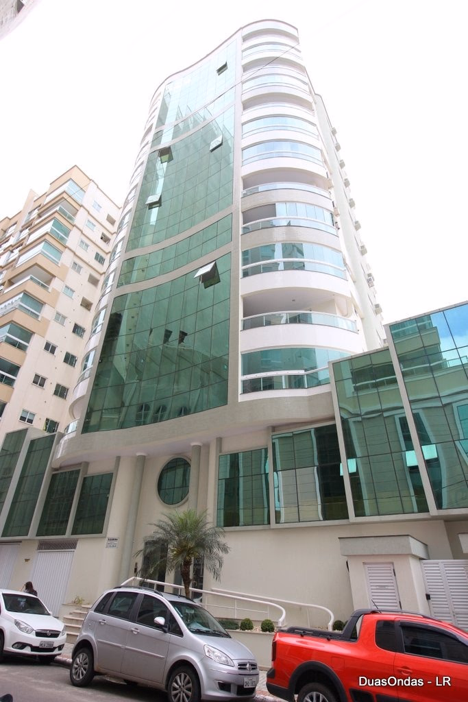 Apartamento a venda, Vertical House, Meia Praia, Itapema (2)