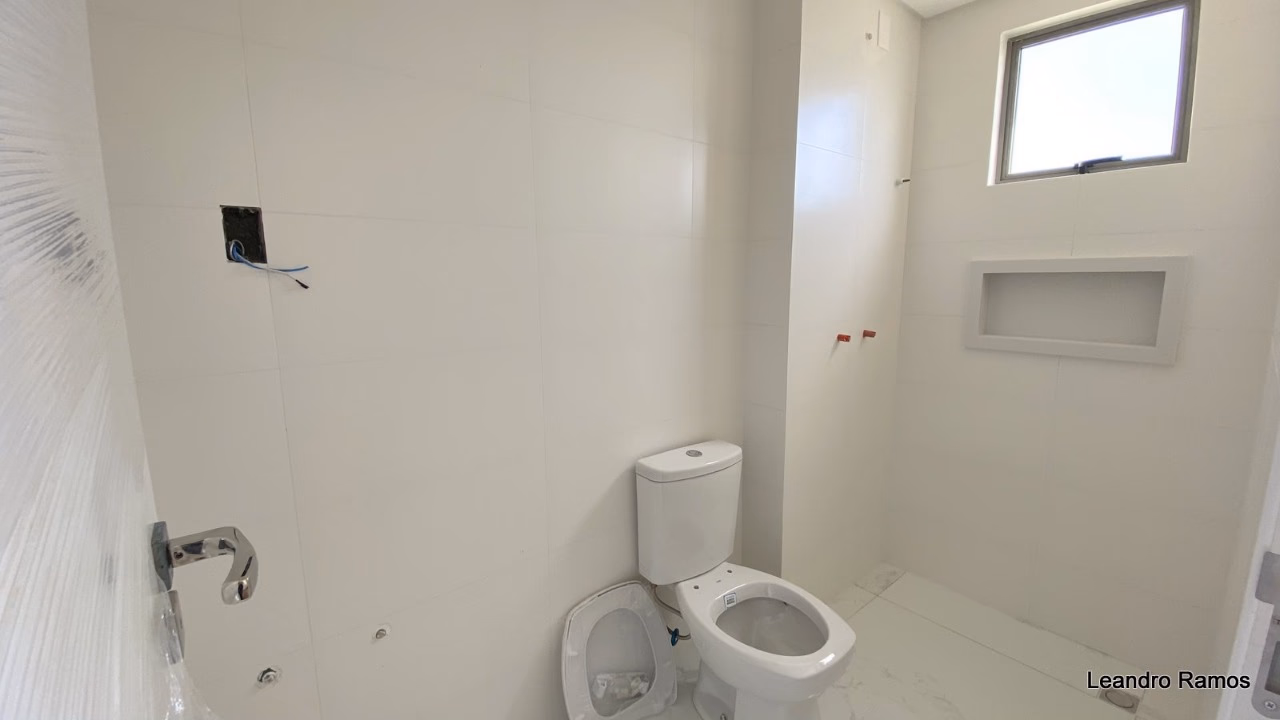 Apartamento 3 suítes em Meia Praia — Meia Praia, Itapema