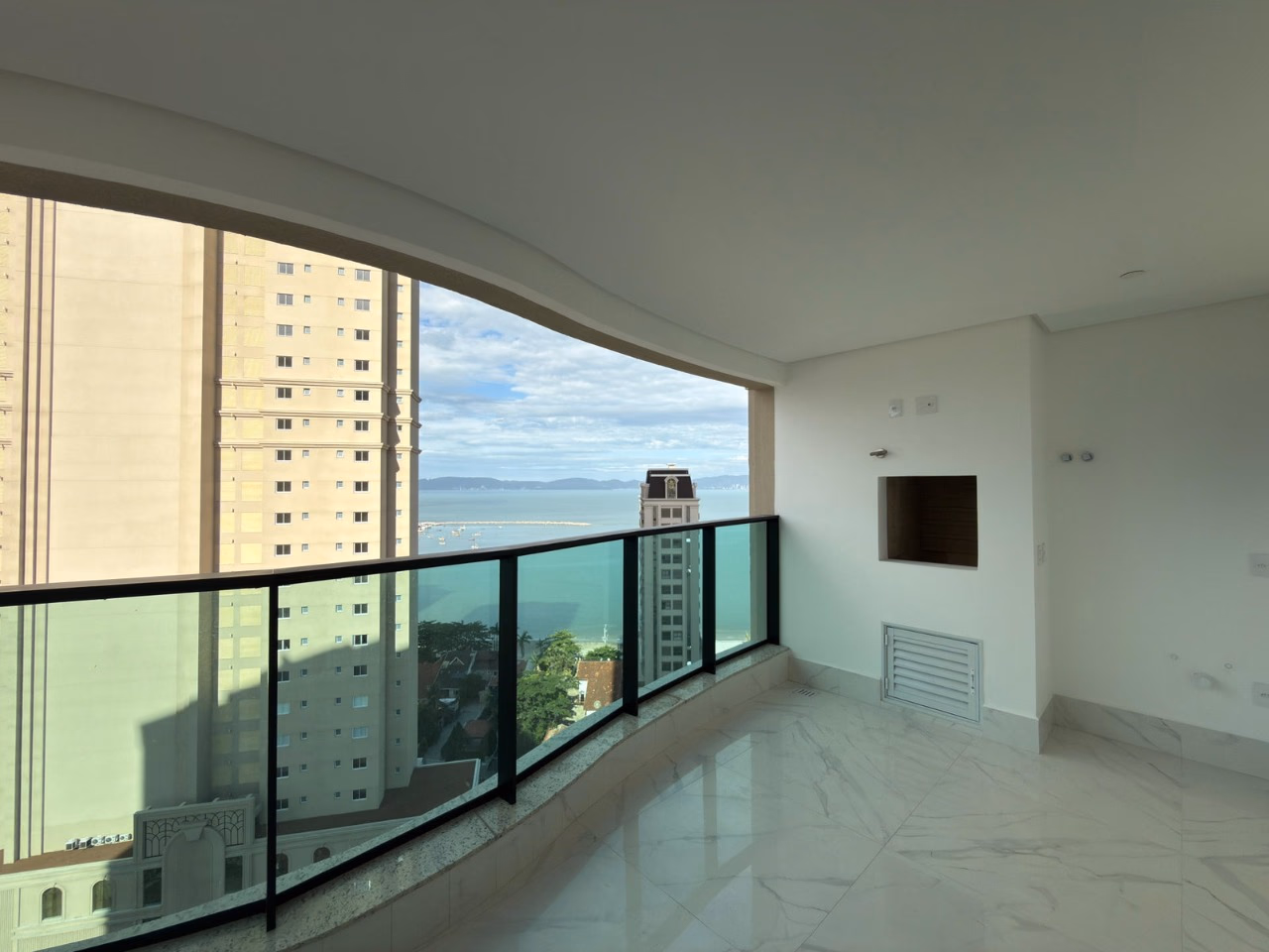 Apartamento 4 suítes em Centro — Centro, Itapema