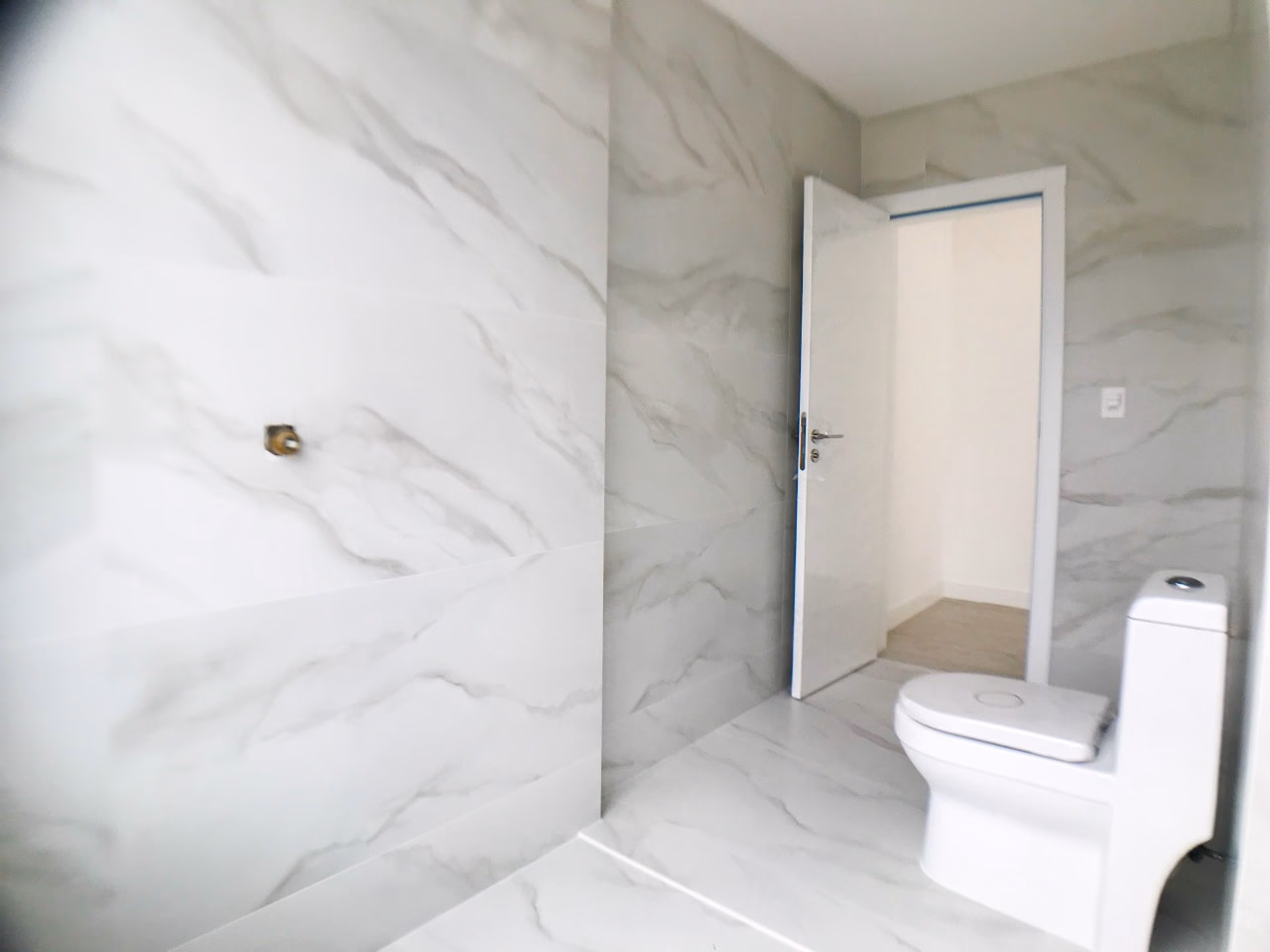 Apartamento 4 suítes em Meia Praia — Meia Praia, Itapema