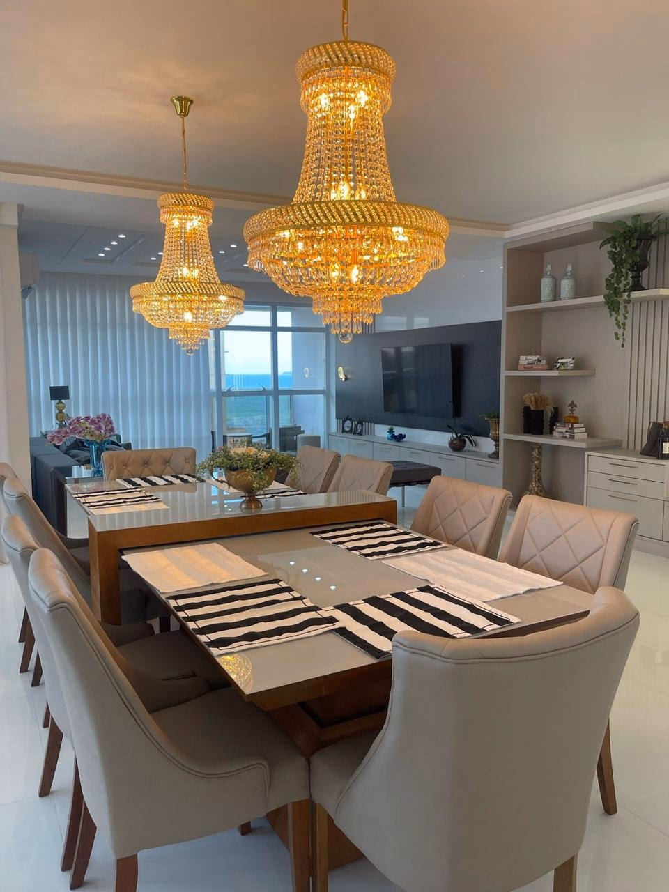 Apartamento 4 suítes em Meia Praia — Meia Praia, Itapema