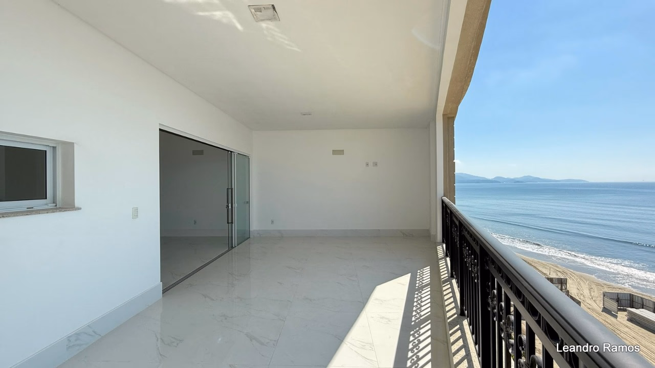 Apartamento 4 suítes em Meia Praia — Meia Praia, Itapema